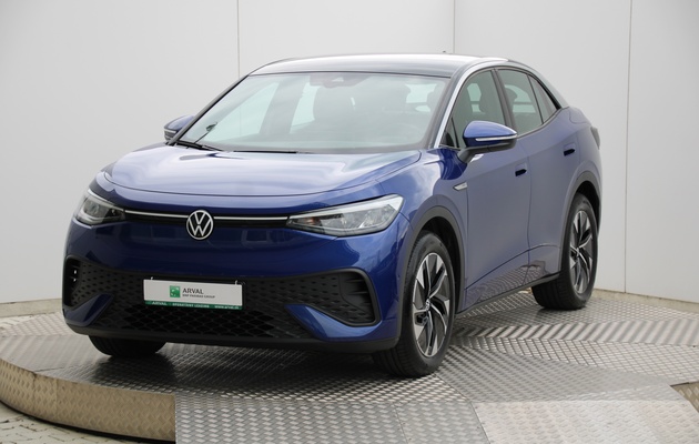 VOLKSWAGEN ID 5 Pro Performance vehicle-image