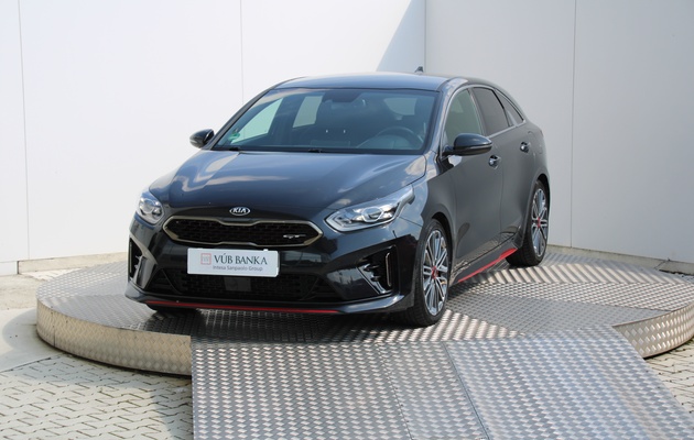 KIA ProCeed GT vehicle-image