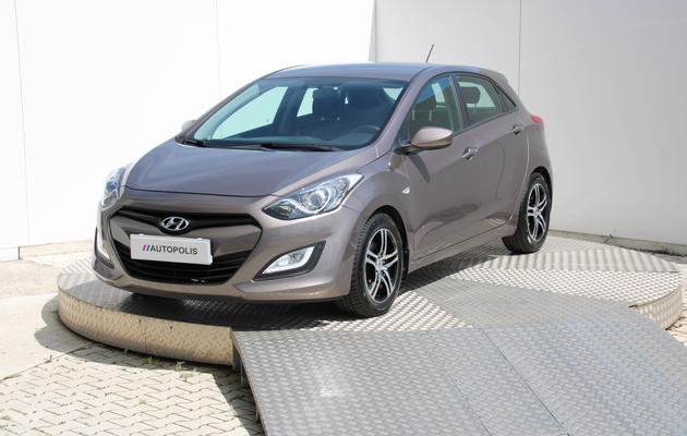HYUNDAI i30 Family vehicle-image