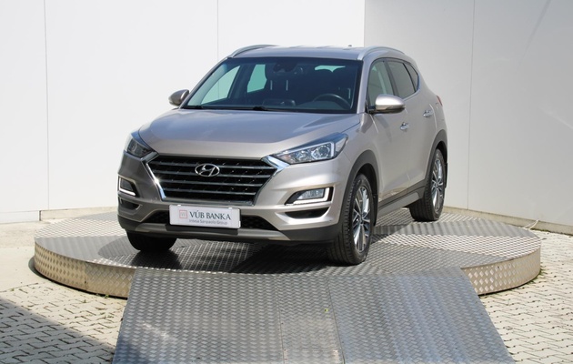 Hyundai Tucson vehicle-image