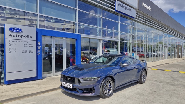 FORD Mustang Dark Horse vehicle-image
