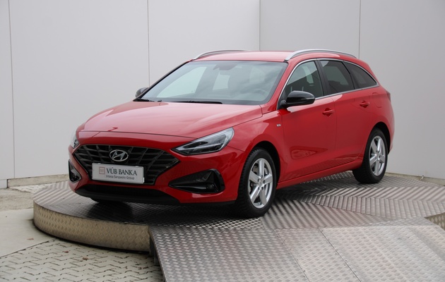 HYUNDAI i30 CW Play vehicle-image