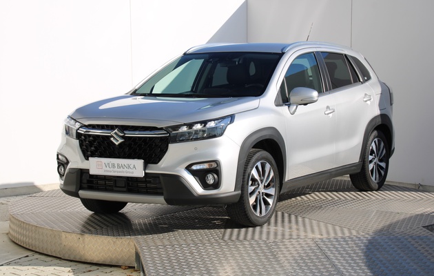 SUZUKI SX4 S-Cross Premium vehicle-image