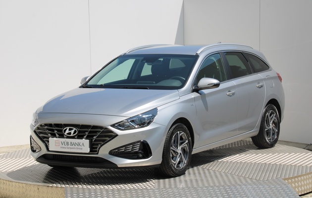 HYUNDAI i30 CW Family vehicle-image