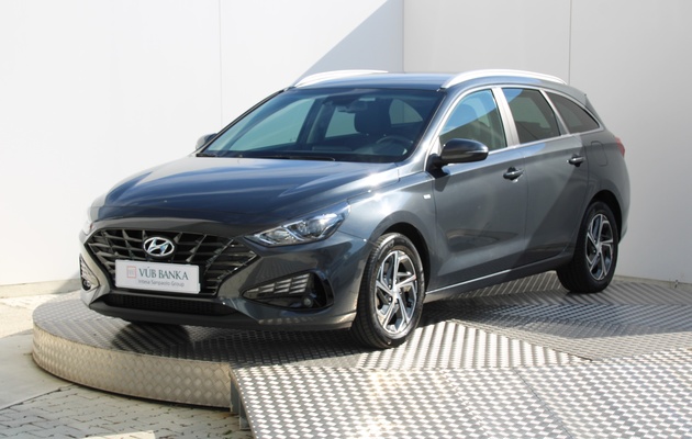 HYUNDAI i30 CW Family vehicle-image