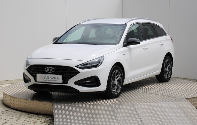 HYUNDAI i30 CW Play vehicle-image