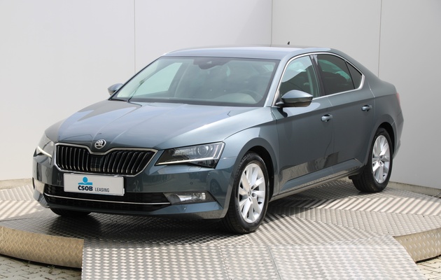 ŠKODA Superb Live Plus vehicle-image