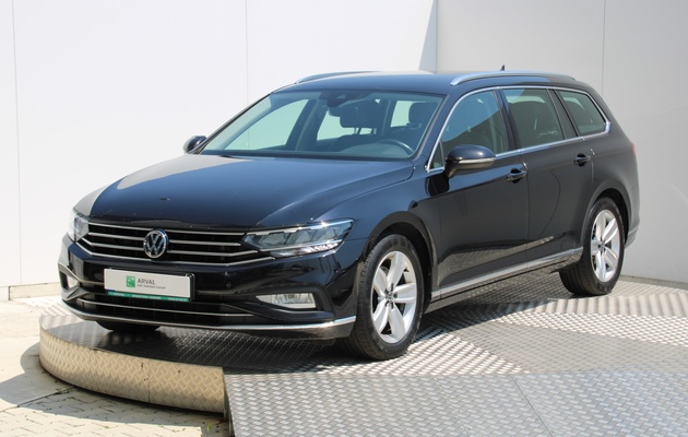 VOLKSWAGEN Passat Variant Elegance vehicle-image