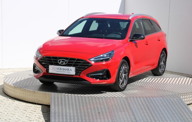 HYUNDAI i30 CW Play vehicle-image