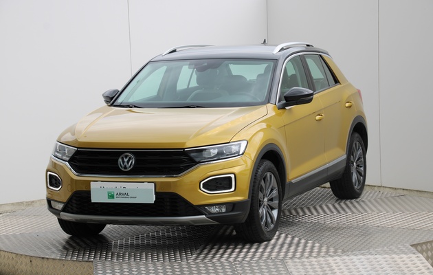 VOLKSWAGEN T-ROC Sport vehicle-image