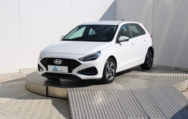 HYUNDAI i30 vehicle-image
