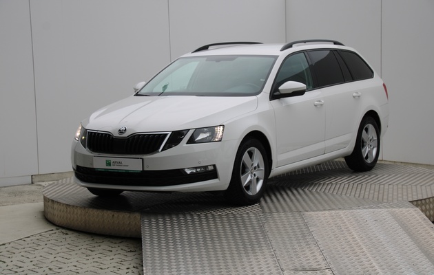 ŠKODA Octavia III COMBI Ambition vehicle-image