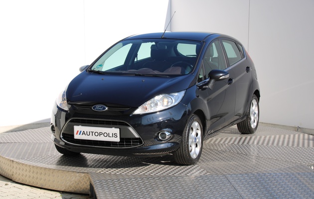 FORD Fiesta Titanium vehicle-image