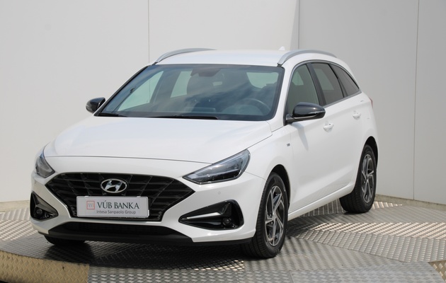 HYUNDAI i30 CW Play vehicle-image