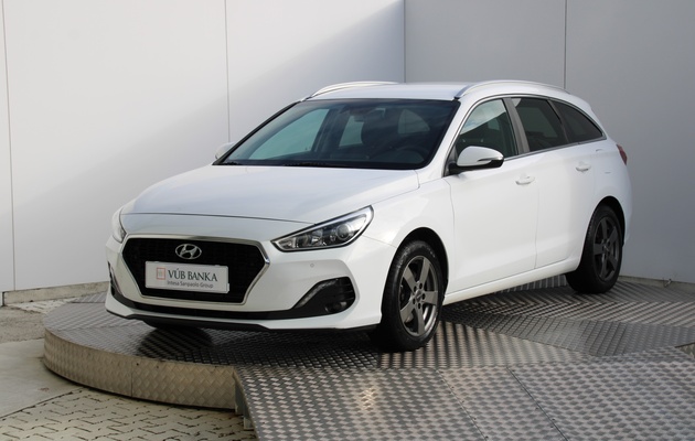 HYUNDAI i30 CW Family vehicle-image