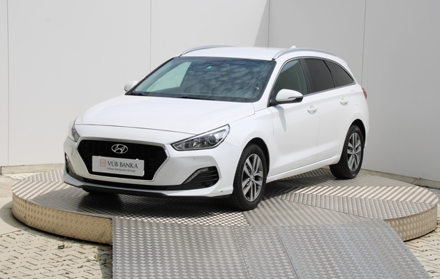 HYUNDAI i30 CW Family vehicle-image