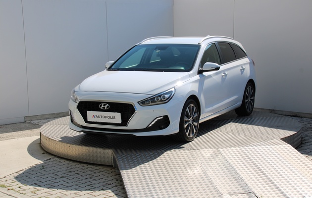 HYUNDAI i30 CW Style vehicle-image