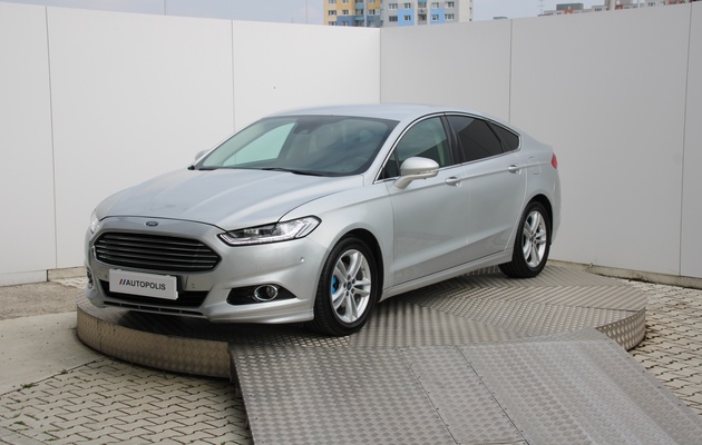 FORD Mondeo Titanium vehicle-image
