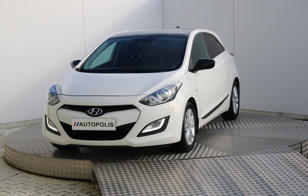 HYUNDAI i30 Family vehicle-image