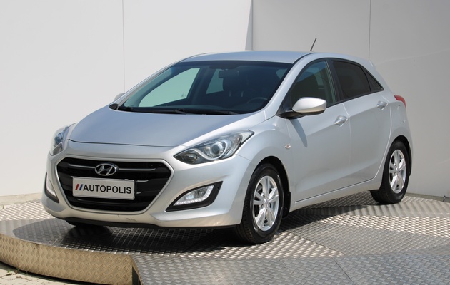 HYUNDAI i30 Comfort vehicle-image