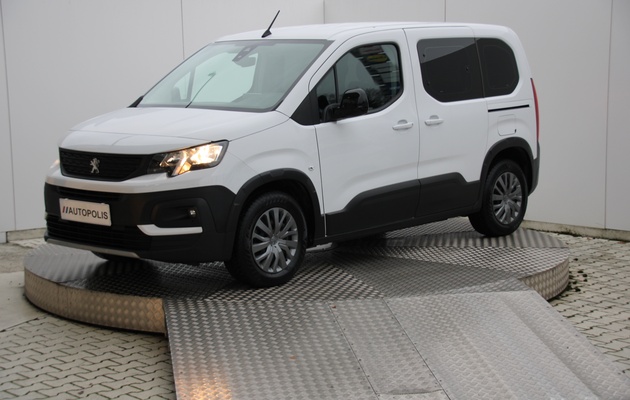 PEUGEOT Rifter vehicle-image