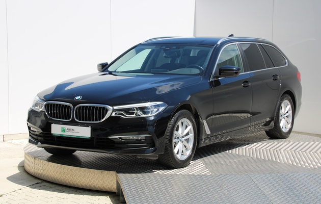 BMW 520d Touring vehicle-image