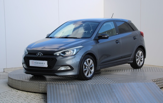 HYUNDAI i20 Black Line vehicle-image