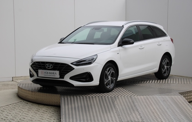 HYUNDAI i30 CW Play vehicle-image
