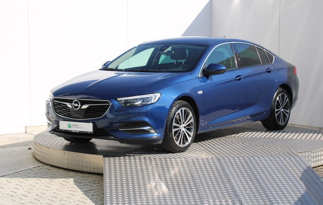 OPEL Insignia Grand Sport Innovation vehicle-image