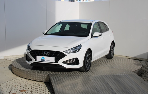 HYUNDAI i30 vehicle-image