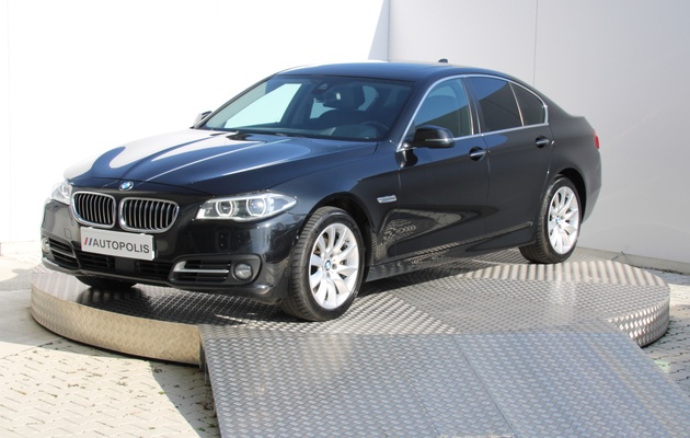 BMW 535d xDrive A/T vehicle-image