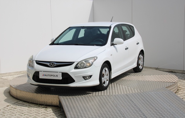 HYUNDAI i30 vehicle-image