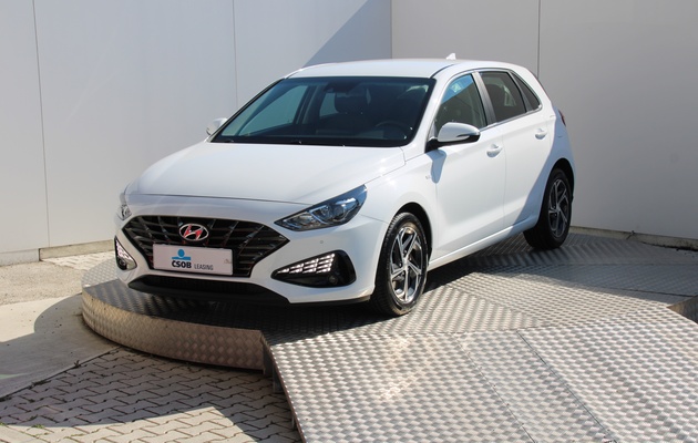 HYUNDAI i30 Family vehicle-image