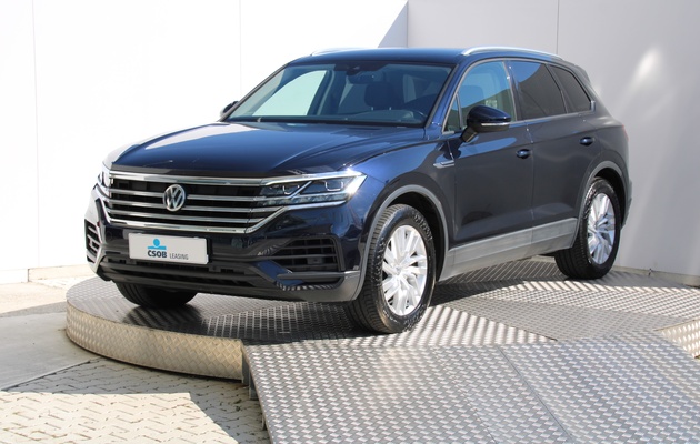 VOLKSWAGEN Touareg Elegance vehicle-image