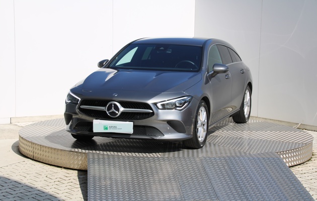 Mercedes-Benz CLA 200d vehicle-image