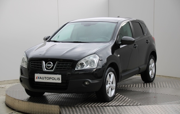 NISSAN Qashqai Tekna vehicle-image