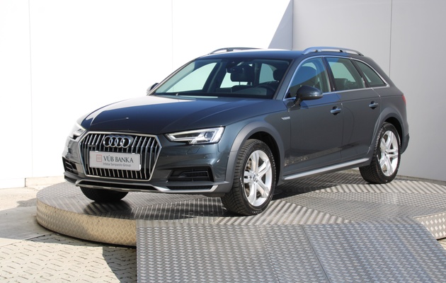 AUDI A4 Allroad vehicle-image