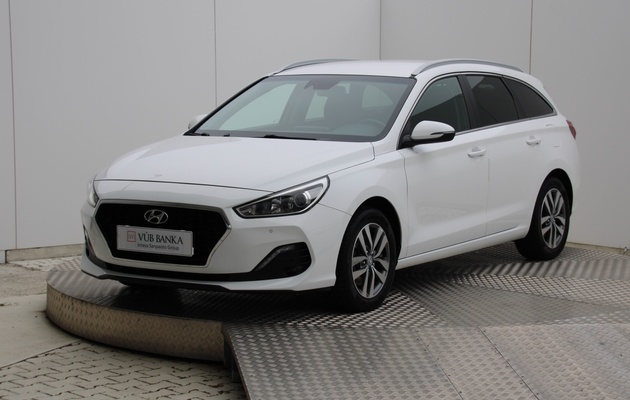 HYUNDAI i30 CW Family vehicle-image