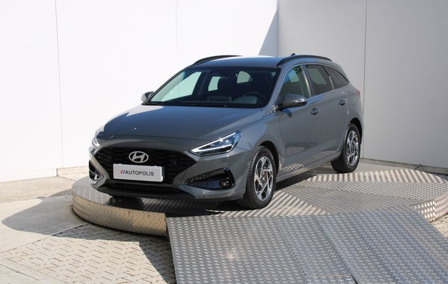 HYUNDAI i30 CW Family vehicle-image