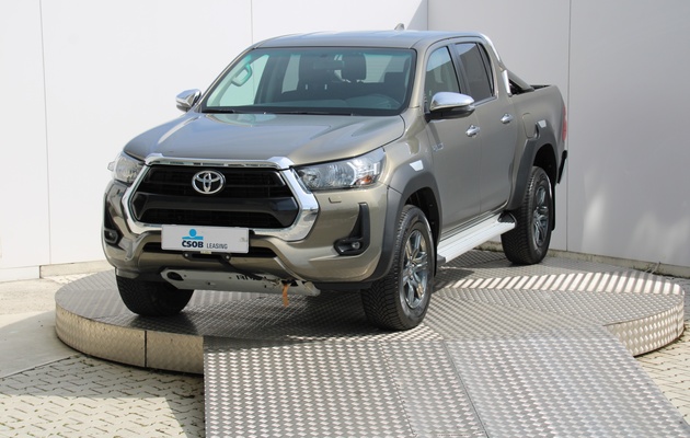 TOYOTA Hilux vehicle-image
