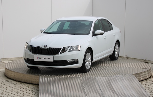 ŠKODA Octavia Ambition vehicle-image