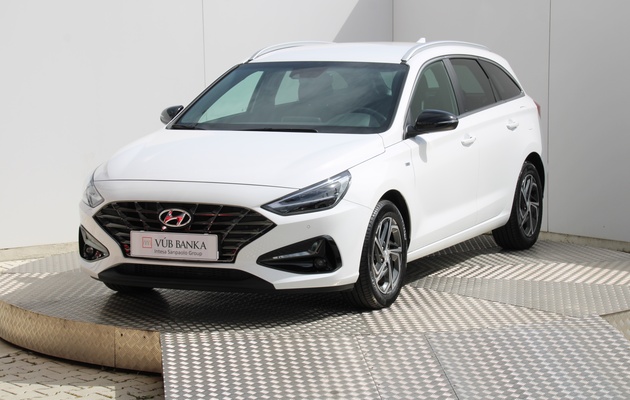 HYUNDAI i30 CW Play vehicle-image