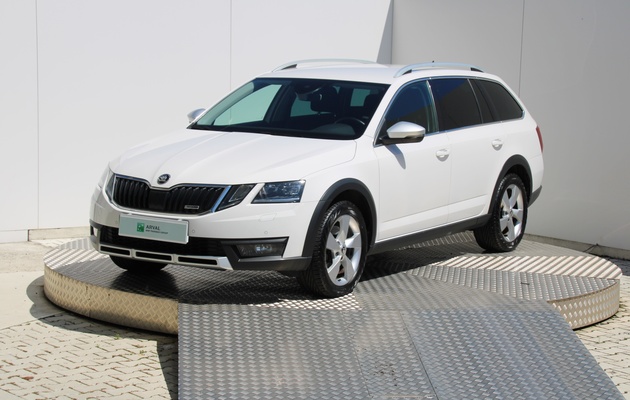 ŠKODA Octavia III COMBI Scout vehicle-image