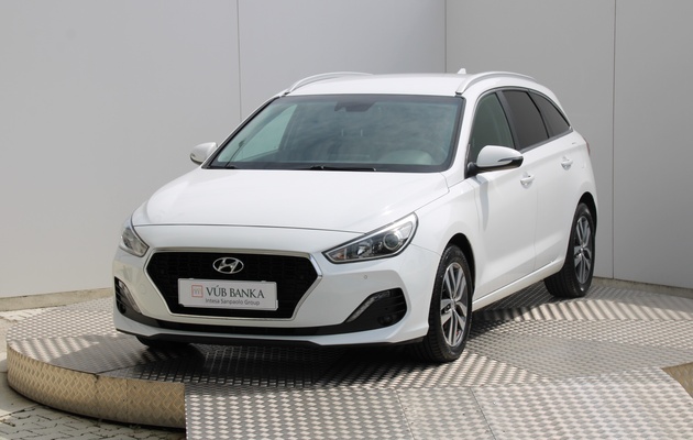 HYUNDAI i30 CW Family vehicle-image