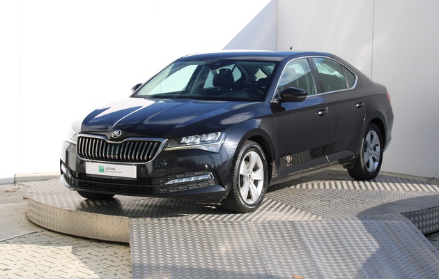 ŠKODA SuperB Ambition vehicle-image