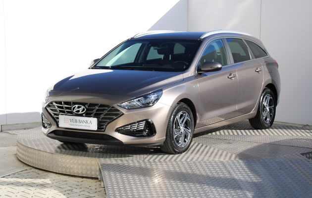 HYUNDAI i30 CW Family vehicle-image