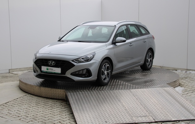 HYUNDAI i30 CW Comfort vehicle-image