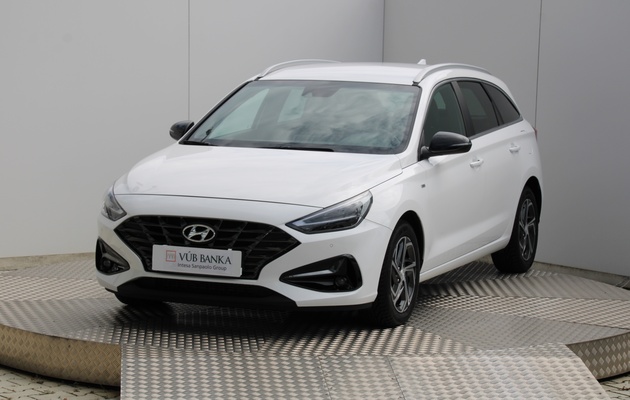 HYUNDAI i30 CW Play vehicle-image