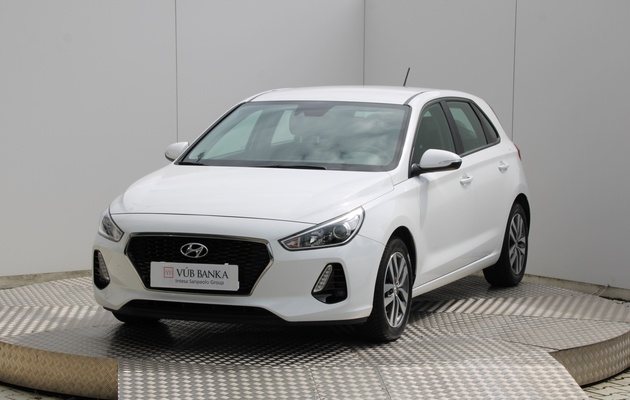 HYUNDAI i30 Comfort vehicle-image