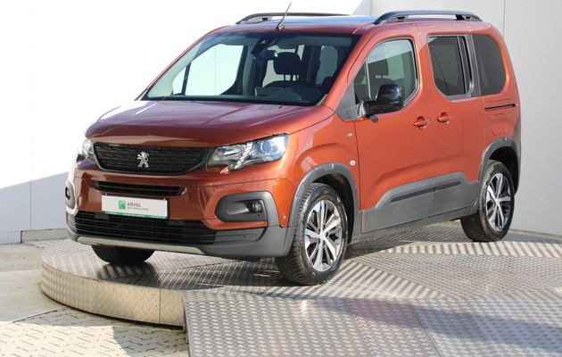 PEUGEOT Rifter GT vehicle-image